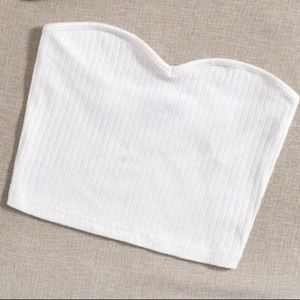 ✨White crop top✨